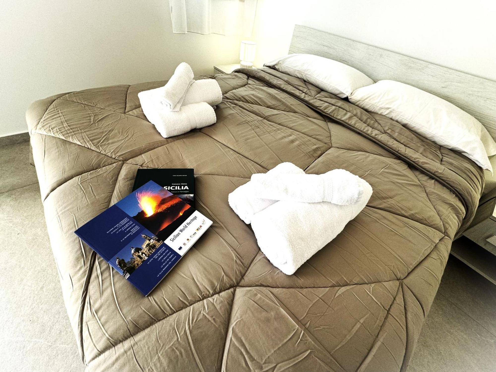 Ophelia - Luxury House Hotel Ioppolo Giancaxio ภายนอก รูปภาพ